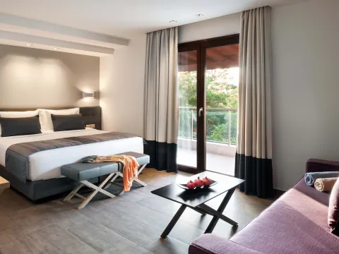 Gkeea Boutique Hotel