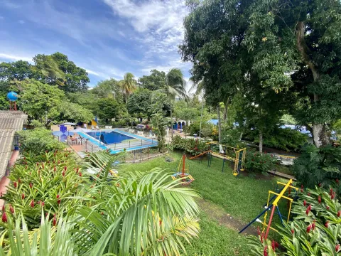 HOTEL LAS ACACIAS