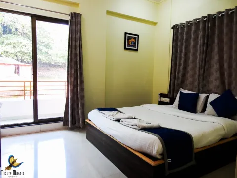 Hotel MADHUBAN